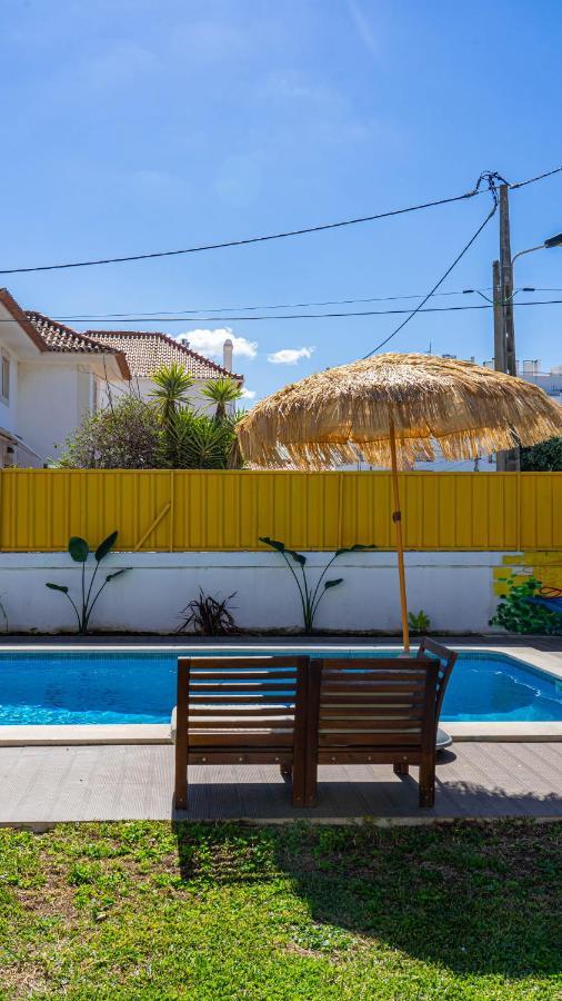 Bed and Breakfast Mr Ziggy'S Surfhouse à Costa da Caparica Extérieur photo